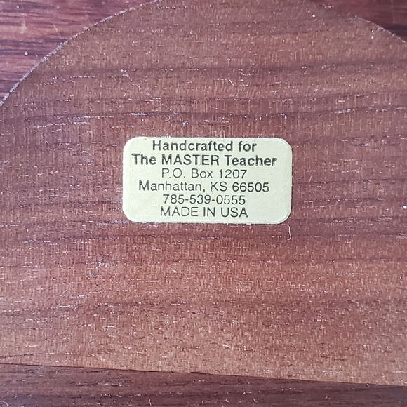 Optic Crystal Apple with Podium with Rout Base in Original Box NIB Teacher Award - Picture 9 of 13